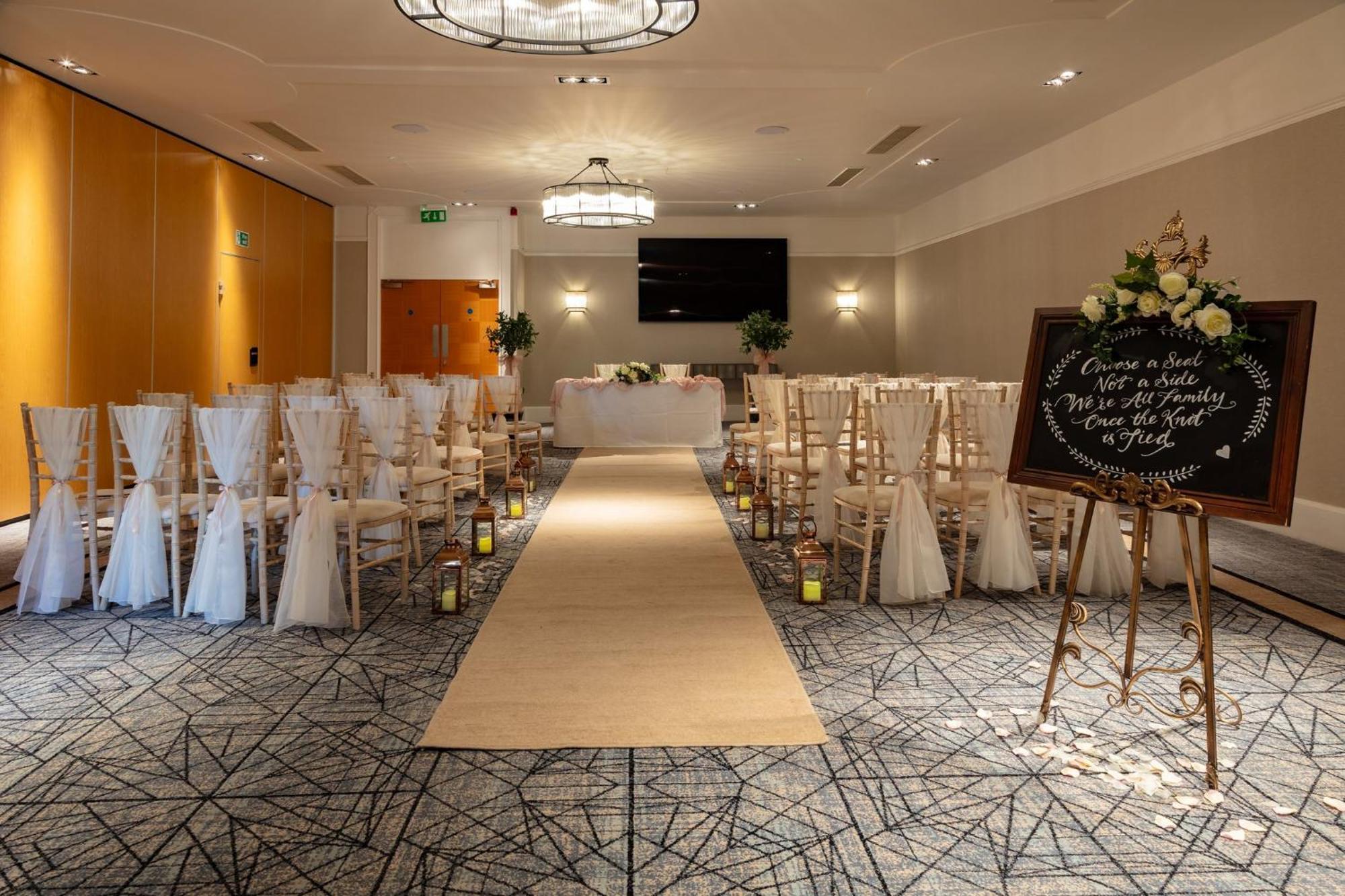 Holiday Inn Newcastle Gosforth Park By Ihg Seaton Burn Exterior foto